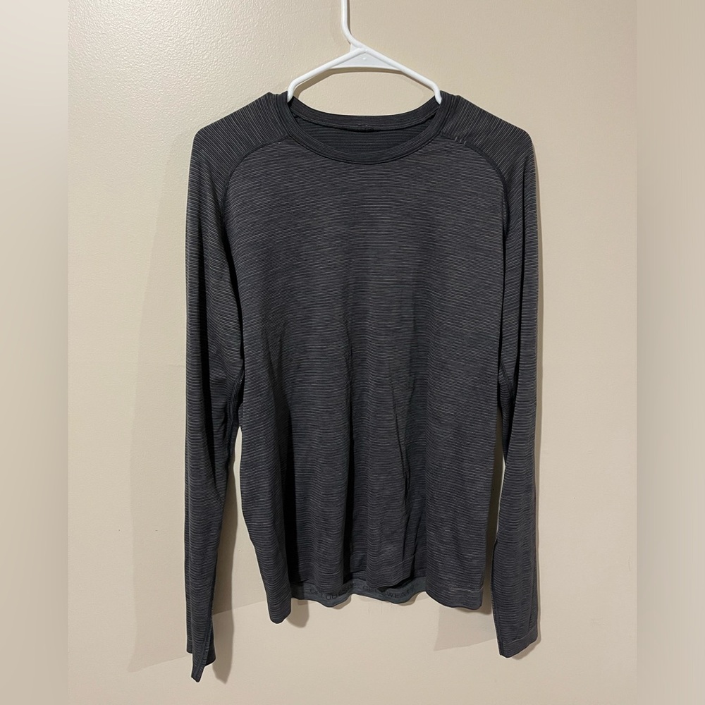 Lululemon Men’s Metal Vent Tech Long Sleeve Shirt Size Medium